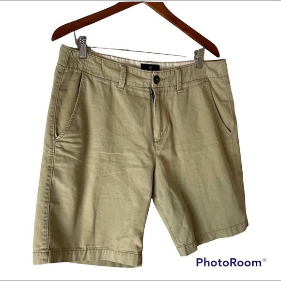 Above Knee Skin Khaki Shorts 
